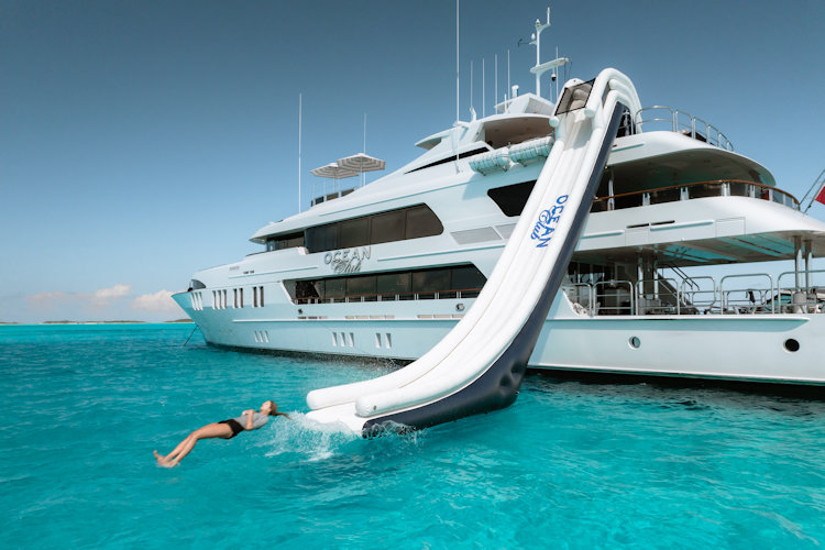 Motor yacht Ocean Club